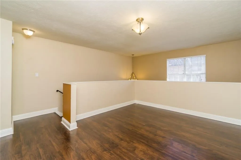 6980 Roswell Road Unit L3, Atlanta, Georgia 30328, 1 Bedroom Bedrooms, ,1 BathroomBathrooms,Residential,Sold,6980 Roswell Road Unit L3,6848750