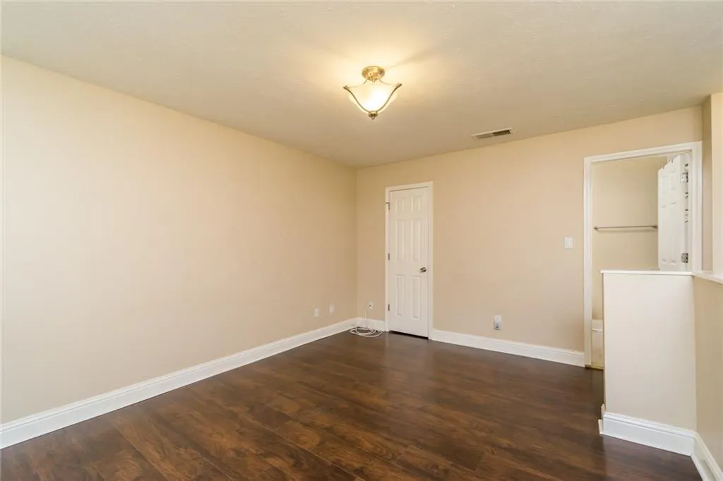 6980 Roswell Road Unit L3, Atlanta, Georgia 30328, 1 Bedroom Bedrooms, ,1 BathroomBathrooms,Residential,Sold,6980 Roswell Road Unit L3,6848750