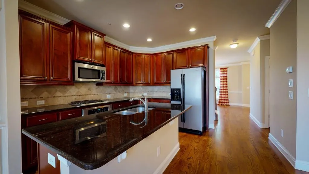 7940 Highland Bluff, Sandy Springs, Georgia 30328, 3 Bedrooms Bedrooms, ,3 BathroomsBathrooms,Residential,Sold,7940 Highland Bluff,5919529