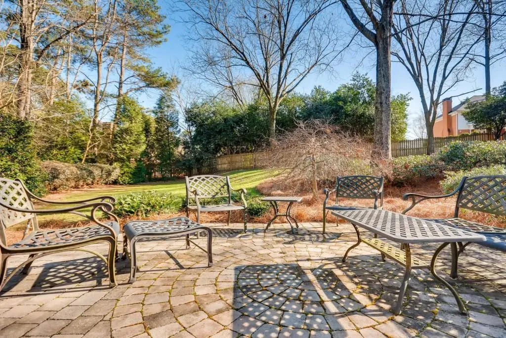 2365 Kimbrough Court, Sandy Springs, Georgia 30350, 4 Bedrooms Bedrooms, ,3 BathroomsBathrooms,Residential,Sold,2365 Kimbrough Court,5953247