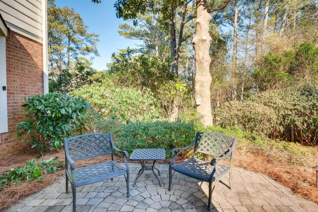 2365 Kimbrough Court, Sandy Springs, Georgia 30350, 4 Bedrooms Bedrooms, ,3 BathroomsBathrooms,Residential,Sold,2365 Kimbrough Court,5953247