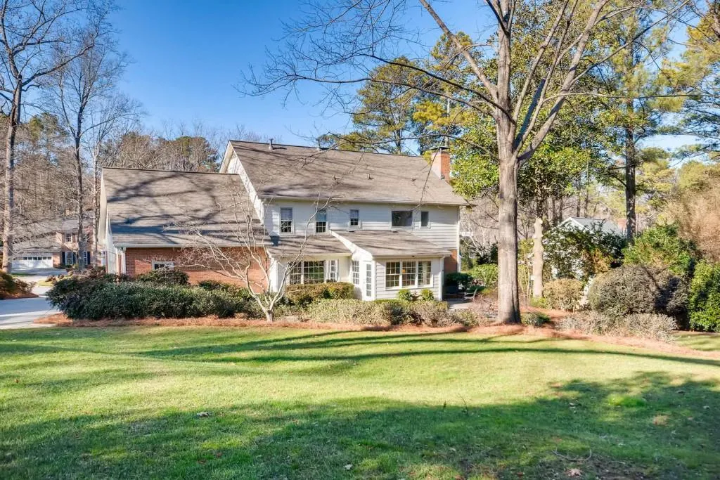 2365 Kimbrough Court, Sandy Springs, Georgia 30350, 4 Bedrooms Bedrooms, ,3 BathroomsBathrooms,Residential,Sold,2365 Kimbrough Court,5953247