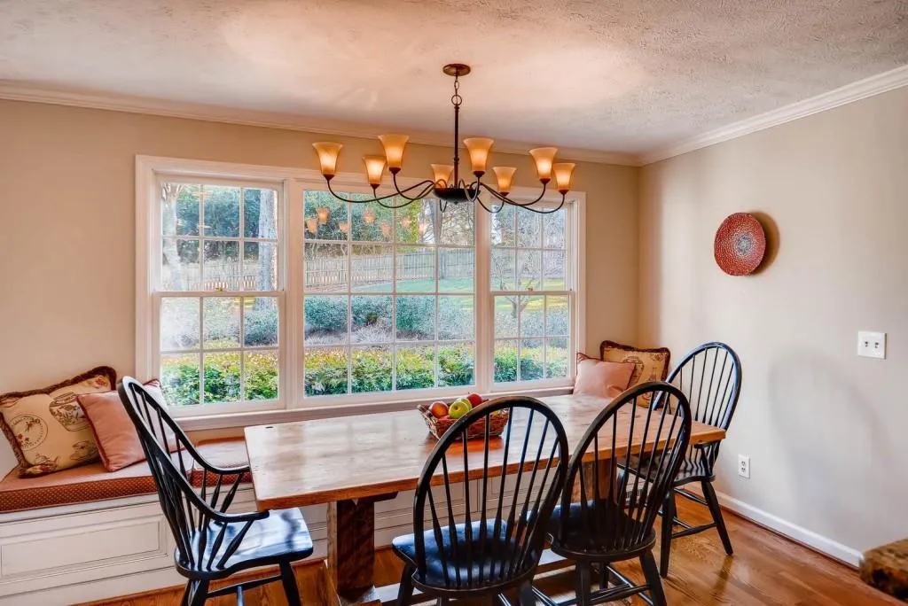 2365 Kimbrough Court, Sandy Springs, Georgia 30350, 4 Bedrooms Bedrooms, ,3 BathroomsBathrooms,Residential,Sold,2365 Kimbrough Court,5953247