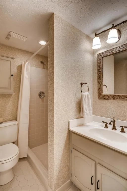 2365 Kimbrough Court, Sandy Springs, Georgia 30350, 4 Bedrooms Bedrooms, ,3 BathroomsBathrooms,Residential,Sold,2365 Kimbrough Court,5953247