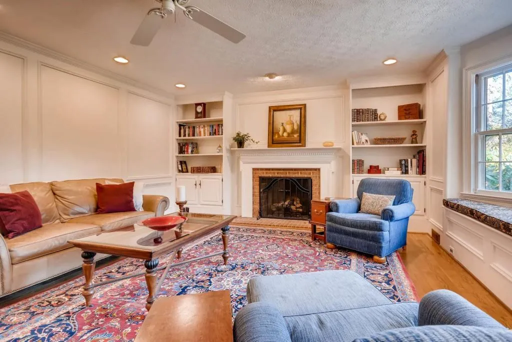 2365 Kimbrough Court, Sandy Springs, Georgia 30350, 4 Bedrooms Bedrooms, ,3 BathroomsBathrooms,Residential,Sold,2365 Kimbrough Court,5953247