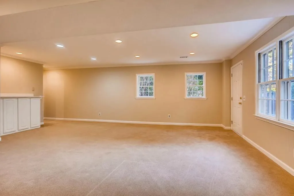 2365 Kimbrough Court, Sandy Springs, Georgia 30350, 4 Bedrooms Bedrooms, ,3 BathroomsBathrooms,Residential,Sold,2365 Kimbrough Court,5953247