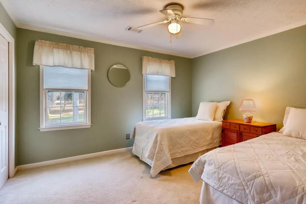 2365 Kimbrough Court, Sandy Springs, Georgia 30350, 4 Bedrooms Bedrooms, ,3 BathroomsBathrooms,Residential,Sold,2365 Kimbrough Court,5953247