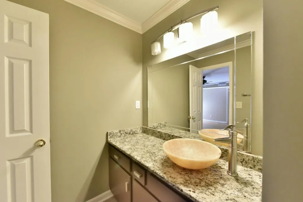 104 Woodcliff Drive, Sandy Springs, Georgia 30350, 2 Bedrooms Bedrooms, ,2 BathroomsBathrooms,Residential,Sold,104 Woodcliff Drive,5907984