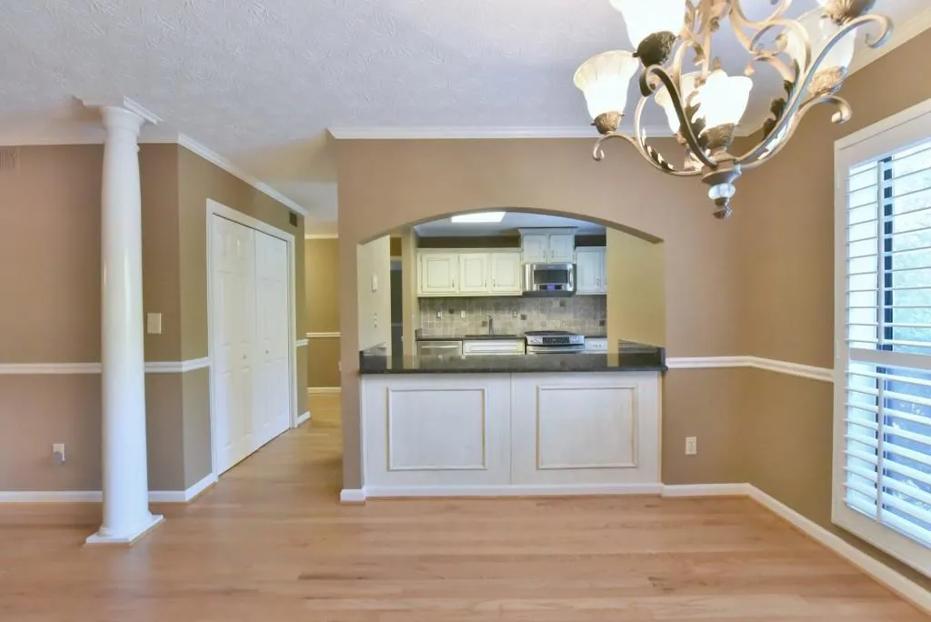 104 Woodcliff Drive, Sandy Springs, Georgia 30350, 2 Bedrooms Bedrooms, ,2 BathroomsBathrooms,Residential,Sold,104 Woodcliff Drive,5907984