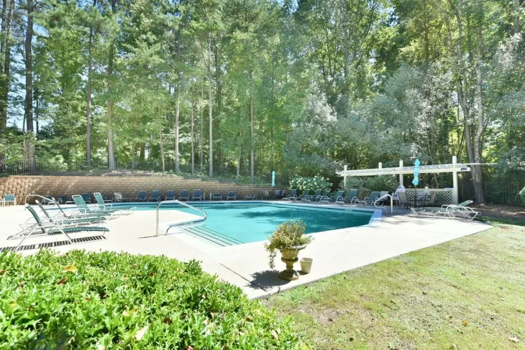 104 Woodcliff Drive, Sandy Springs, Georgia 30350, 2 Bedrooms Bedrooms, ,2 BathroomsBathrooms,Residential,Sold,104 Woodcliff Drive,5907984