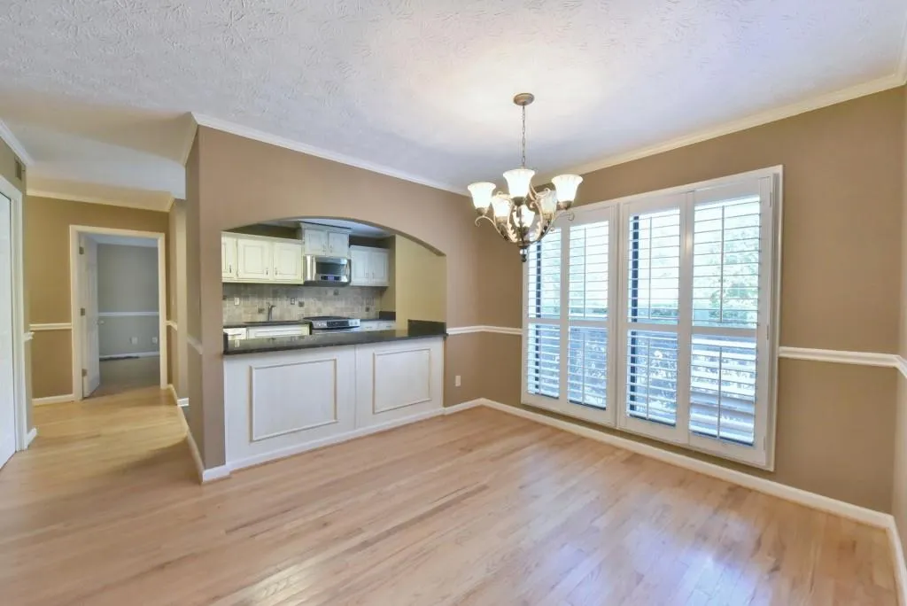 104 Woodcliff Drive, Sandy Springs, Georgia 30350, 2 Bedrooms Bedrooms, ,2 BathroomsBathrooms,Residential,Sold,104 Woodcliff Drive,5907984