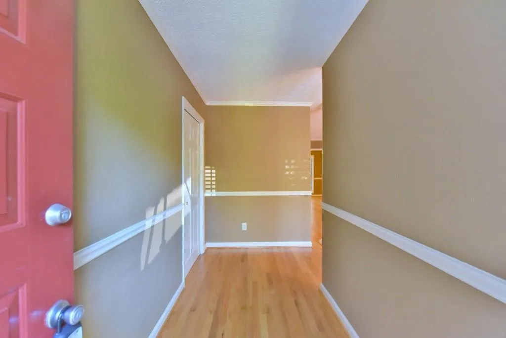 104 Woodcliff Drive, Sandy Springs, Georgia 30350, 2 Bedrooms Bedrooms, ,2 BathroomsBathrooms,Residential,Sold,104 Woodcliff Drive,5907984