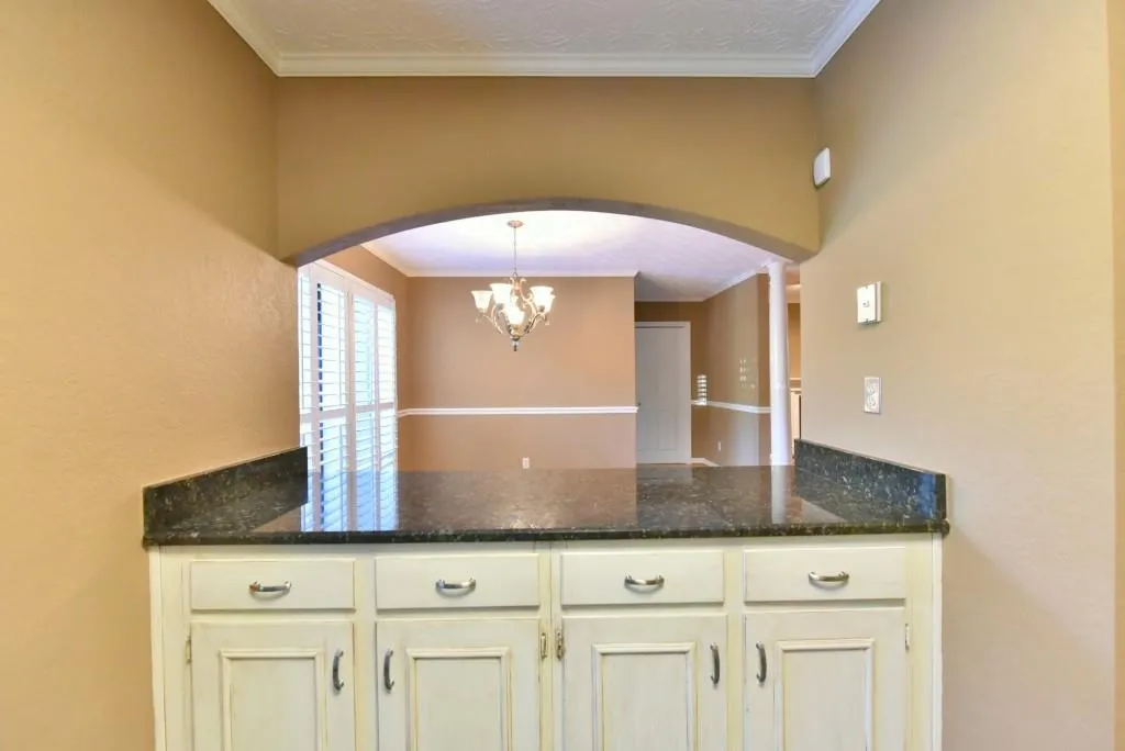 104 Woodcliff Drive, Sandy Springs, Georgia 30350, 2 Bedrooms Bedrooms, ,2 BathroomsBathrooms,Residential,Sold,104 Woodcliff Drive,5907984