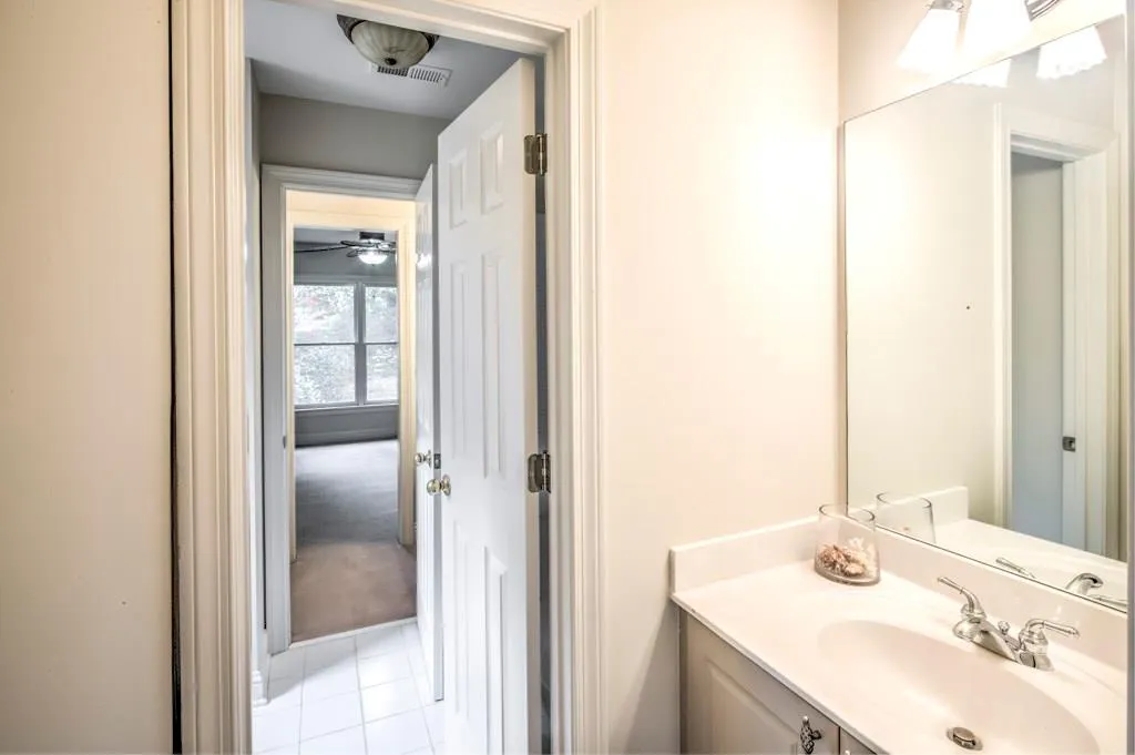6330 Glen Oaks Lane, Atlanta, Georgia 30328, 4 Bedrooms Bedrooms, ,3 BathroomsBathrooms,Residential,Sold,6330 Glen Oaks Lane,5932101