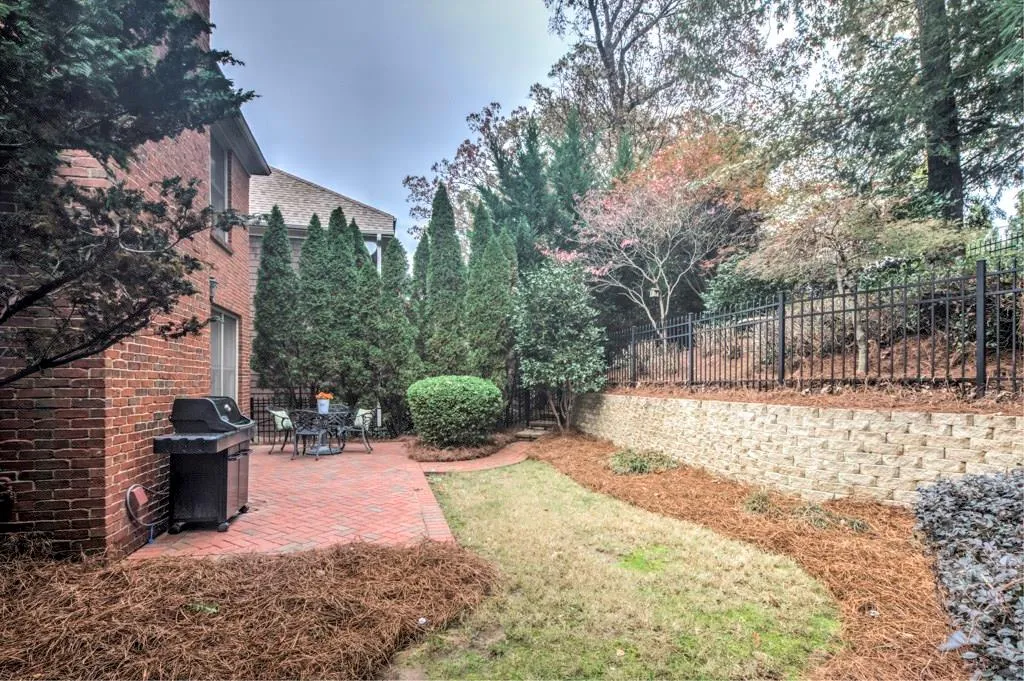 6330 Glen Oaks Lane, Atlanta, Georgia 30328, 4 Bedrooms Bedrooms, ,3 BathroomsBathrooms,Residential,Sold,6330 Glen Oaks Lane,5932101