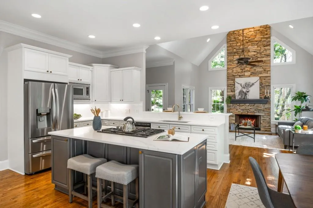 125 Franklin, Atlanta, Georgia 30342, 6 Bedrooms Bedrooms, ,5 BathroomsBathrooms,Residential,For Sale,125 Franklin,7624668