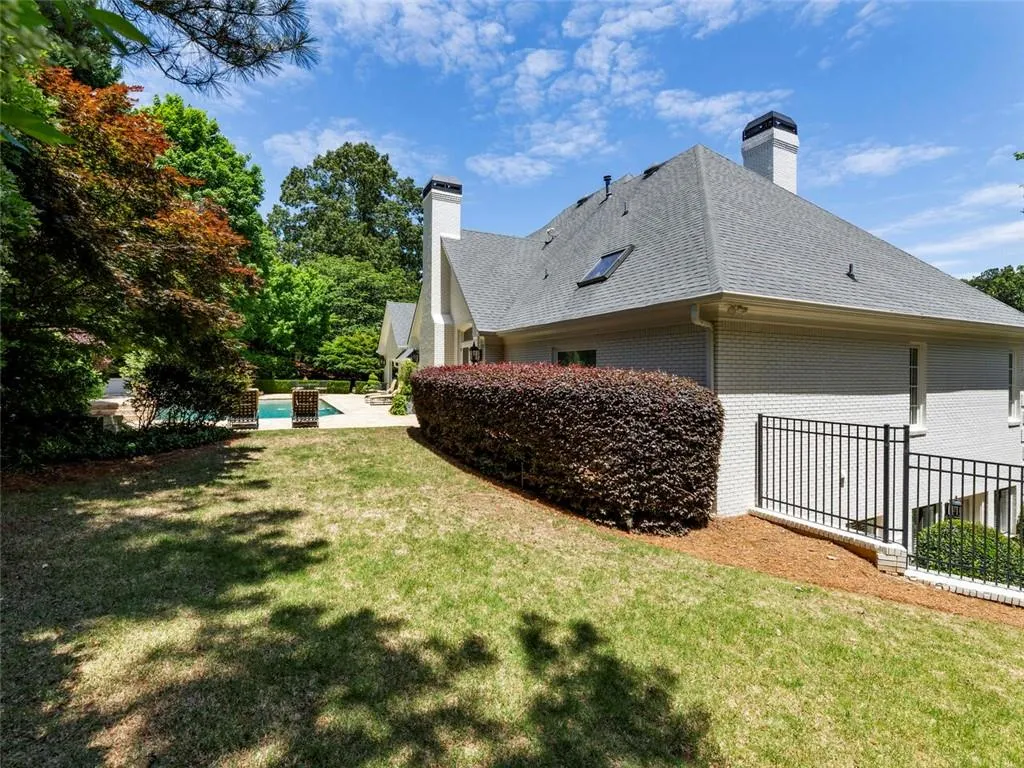 925 Reds Ridge Court, Atlanta, Georgia 30327, 5 Bedrooms Bedrooms, ,6 BathroomsBathrooms,Residential,Sold,925 Reds Ridge Court,6885187