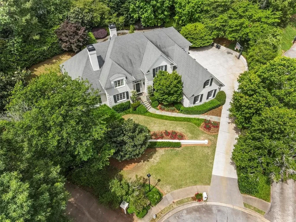 925 Reds Ridge Court, Atlanta, Georgia 30327, 5 Bedrooms Bedrooms, ,6 BathroomsBathrooms,Residential,Sold,925 Reds Ridge Court,6885187