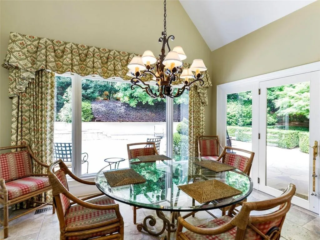 925 Reds Ridge Court, Atlanta, Georgia 30327, 5 Bedrooms Bedrooms, ,6 BathroomsBathrooms,Residential,Sold,925 Reds Ridge Court,6885187