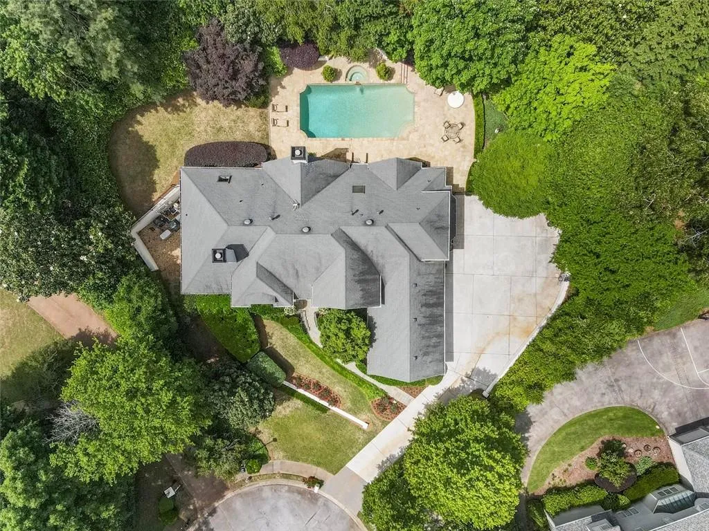 925 Reds Ridge Court, Atlanta, Georgia 30327, 5 Bedrooms Bedrooms, ,6 BathroomsBathrooms,Residential,Sold,925 Reds Ridge Court,6885187