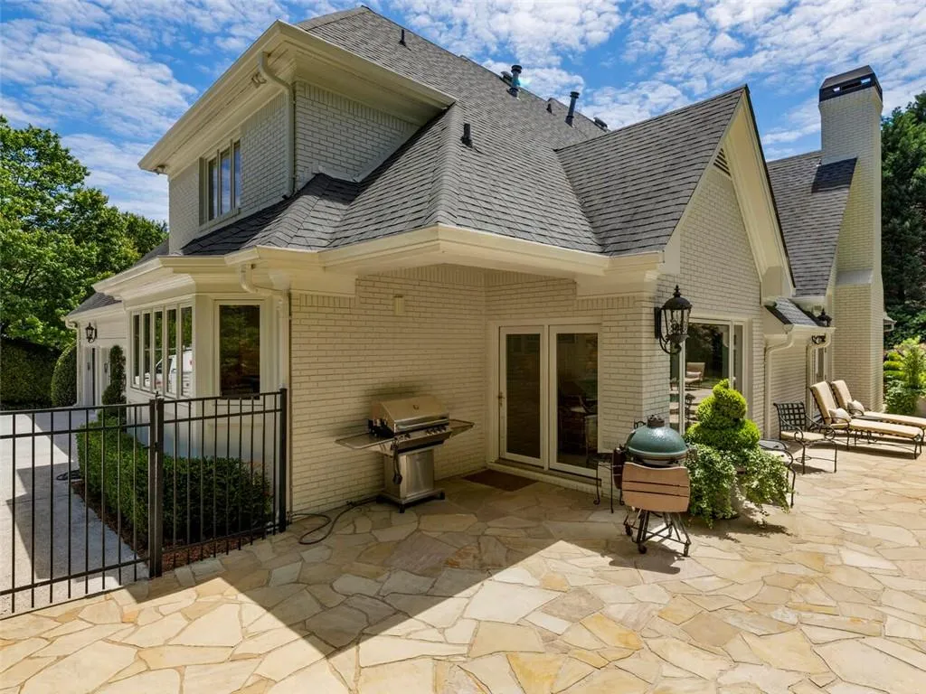 925 Reds Ridge Court, Atlanta, Georgia 30327, 5 Bedrooms Bedrooms, ,6 BathroomsBathrooms,Residential,Sold,925 Reds Ridge Court,6885187