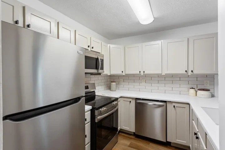 476 Teal Ct, Roswell, Georgia 30076