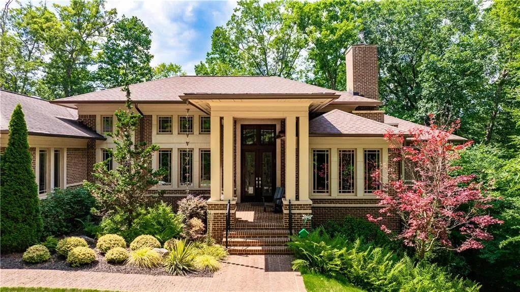 933 Altamira Lane, Sandy Springs, Georgia 30350, 4 Bedrooms Bedrooms, ,4 BathroomsBathrooms,Residential,Sold,933 Altamira Lane,7417180 933 Altamira Lane, Sandy Springs, Georgia 30350, 4 Bedrooms Bedrooms, ,4 BathroomsBathrooms,Residential,Sold,933 Altamira Lane,7417180