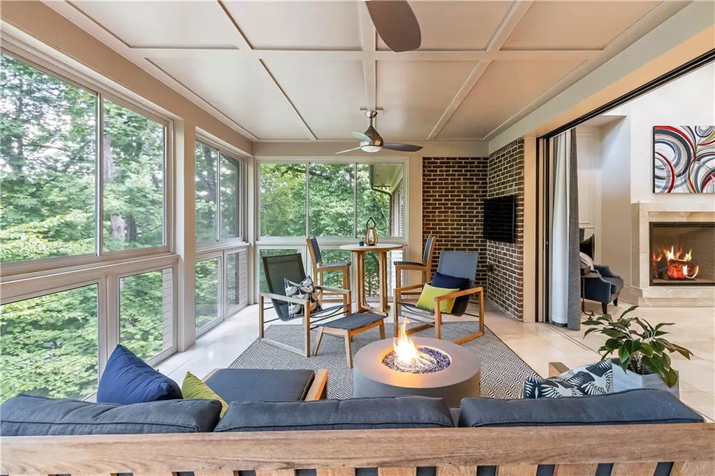 933 Altamira Lane, Sandy Springs, Georgia 30350, 4 Bedrooms Bedrooms, ,4 BathroomsBathrooms,Residential,Sold,933 Altamira Lane,7417180 933 Altamira Lane, Sandy Springs, Georgia 30350, 4 Bedrooms Bedrooms, ,4 BathroomsBathrooms,Residential,Sold,933 Altamira Lane,7417180