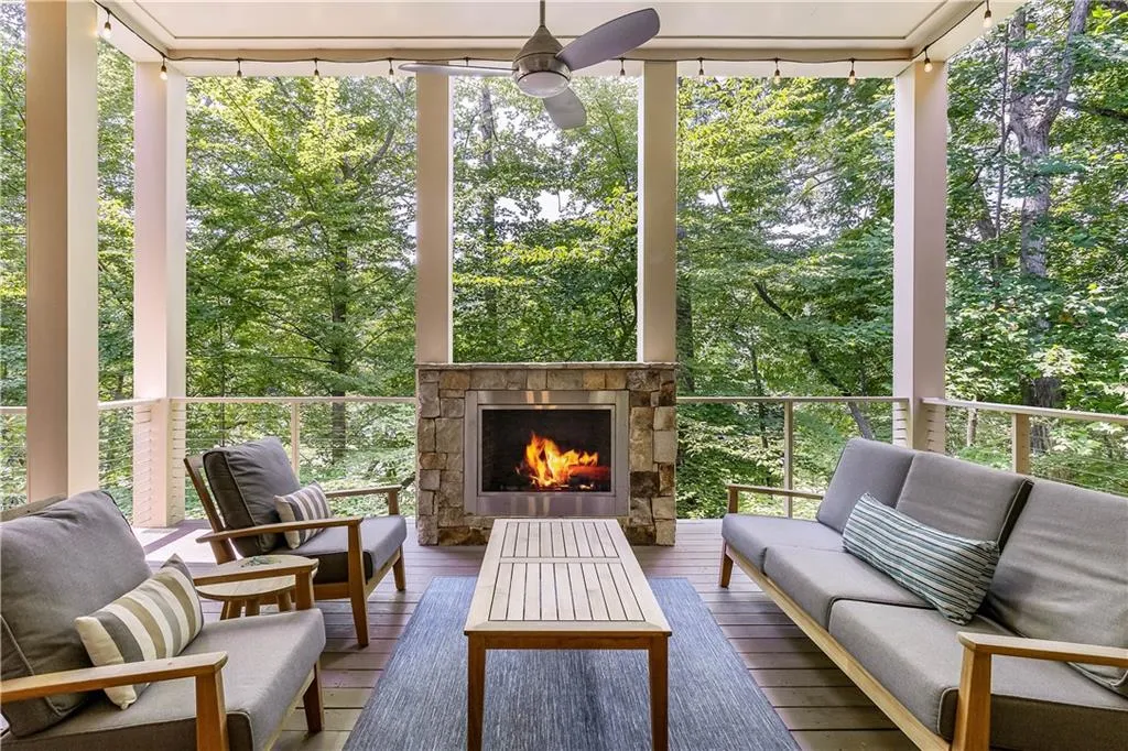 933 Altamira Lane, Sandy Springs, Georgia 30350, 4 Bedrooms Bedrooms, ,4 BathroomsBathrooms,Residential,Sold,933 Altamira Lane,7417180 933 Altamira Lane, Sandy Springs, Georgia 30350, 4 Bedrooms Bedrooms, ,4 BathroomsBathrooms,Residential,Sold,933 Altamira Lane,7417180