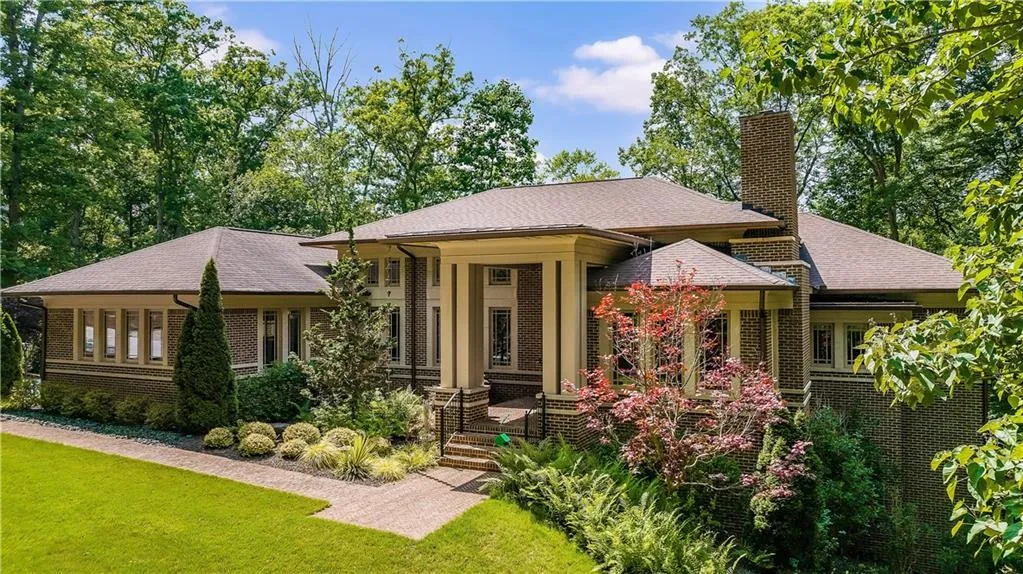 933 Altamira Lane, Sandy Springs, Georgia 30350, 4 Bedrooms Bedrooms, ,4 BathroomsBathrooms,Residential,Sold,933 Altamira Lane,7417180 933 Altamira Lane, Sandy Springs, Georgia 30350, 4 Bedrooms Bedrooms, ,4 BathroomsBathrooms,Residential,Sold,933 Altamira Lane,7417180