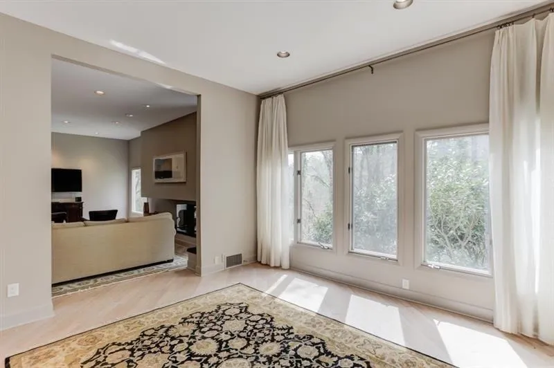 210 N Chambord Drive Nw, Atlanta, Georgia 30327, 6 Bedrooms Bedrooms, ,6 BathroomsBathrooms,Residential,Sold,210 N Chambord Drive Nw,5989590