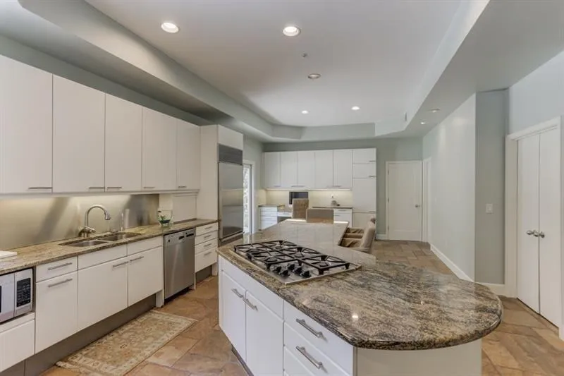 210 N Chambord Drive Nw, Atlanta, Georgia 30327, 6 Bedrooms Bedrooms, ,6 BathroomsBathrooms,Residential,Sold,210 N Chambord Drive Nw,5989590