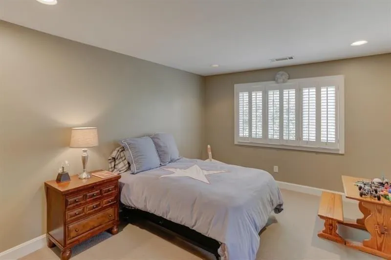 210 N Chambord Drive Nw, Atlanta, Georgia 30327, 6 Bedrooms Bedrooms, ,6 BathroomsBathrooms,Residential,Sold,210 N Chambord Drive Nw,5989590