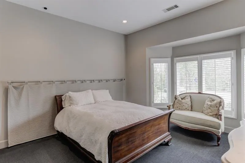 210 N Chambord Drive Nw, Atlanta, Georgia 30327, 6 Bedrooms Bedrooms, ,6 BathroomsBathrooms,Residential,Sold,210 N Chambord Drive Nw,5989590