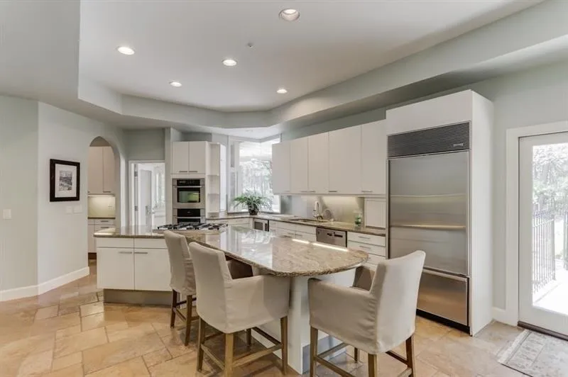 210 N Chambord Drive Nw, Atlanta, Georgia 30327, 6 Bedrooms Bedrooms, ,6 BathroomsBathrooms,Residential,Sold,210 N Chambord Drive Nw,5989590