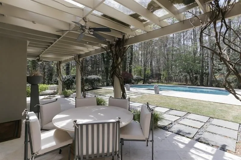 210 N Chambord Drive Nw, Atlanta, Georgia 30327, 6 Bedrooms Bedrooms, ,6 BathroomsBathrooms,Residential,Sold,210 N Chambord Drive Nw,5989590
