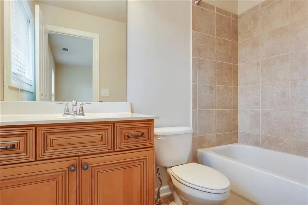 7960 Highland Bluff Unit 352, Atlanta, Georgia 30328, 3 Bedrooms Bedrooms, ,3 BathroomsBathrooms,Residential,Sold,7960 Highland Bluff Unit 352,5844942