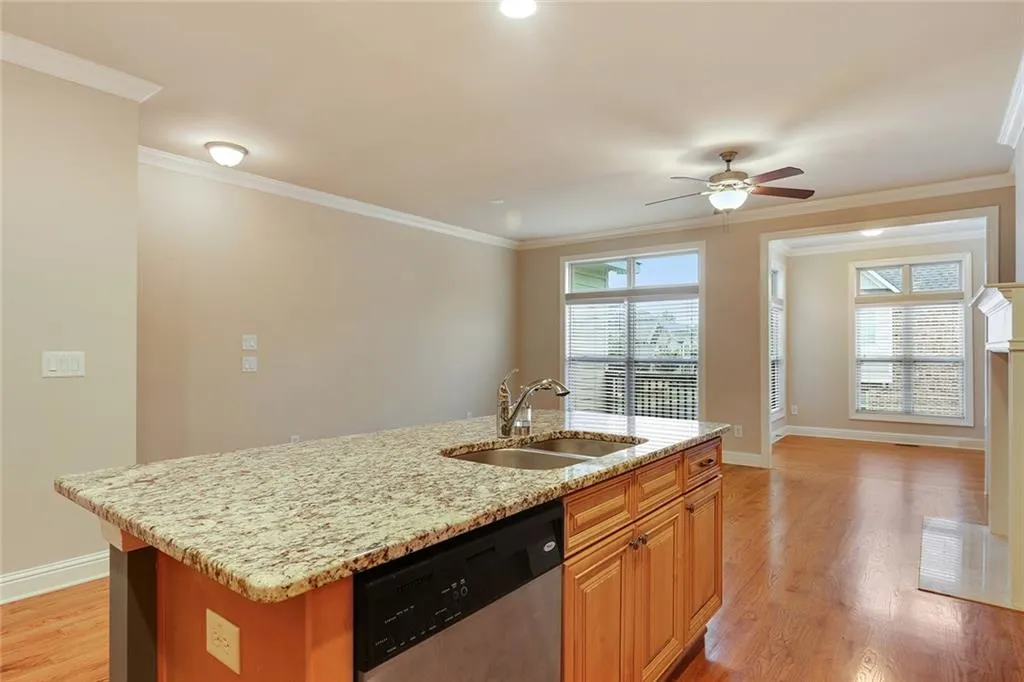 7960 Highland Bluff Unit 352, Atlanta, Georgia 30328, 3 Bedrooms Bedrooms, ,3 BathroomsBathrooms,Residential,Sold,7960 Highland Bluff Unit 352,5844942