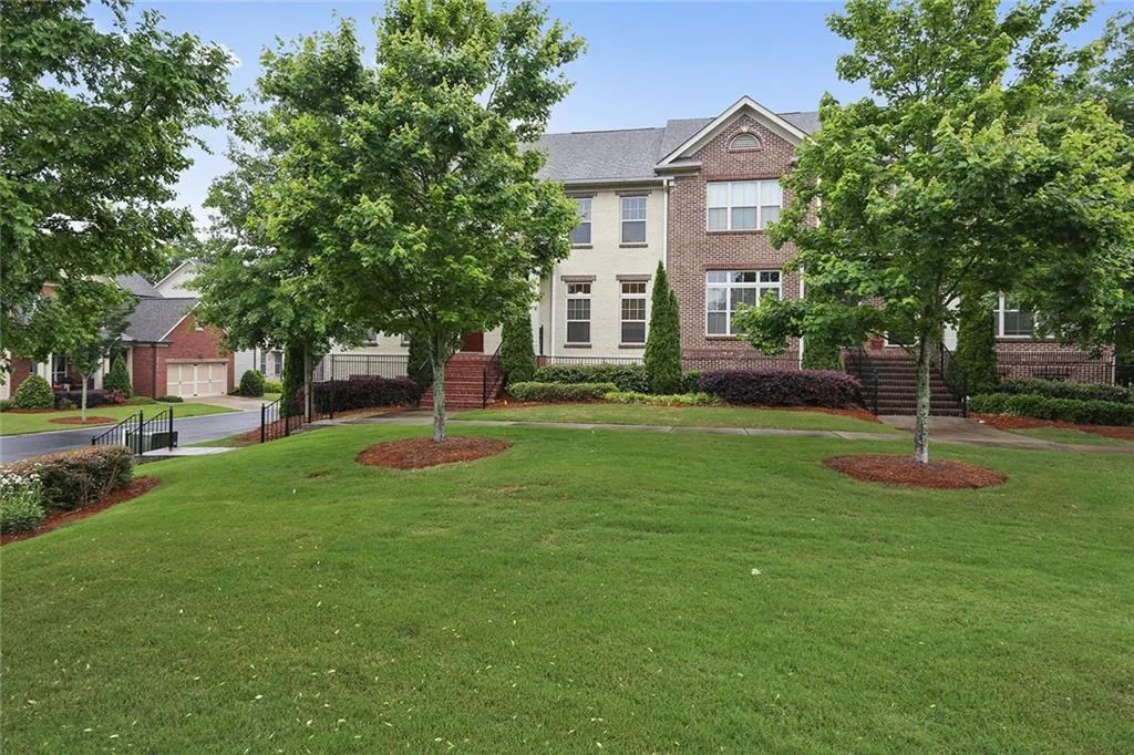 7960 Highland Bluff Unit 352, Atlanta, Georgia 30328, 3 Bedrooms Bedrooms, ,3 BathroomsBathrooms,Residential,Sold,7960 Highland Bluff Unit 352,5844942