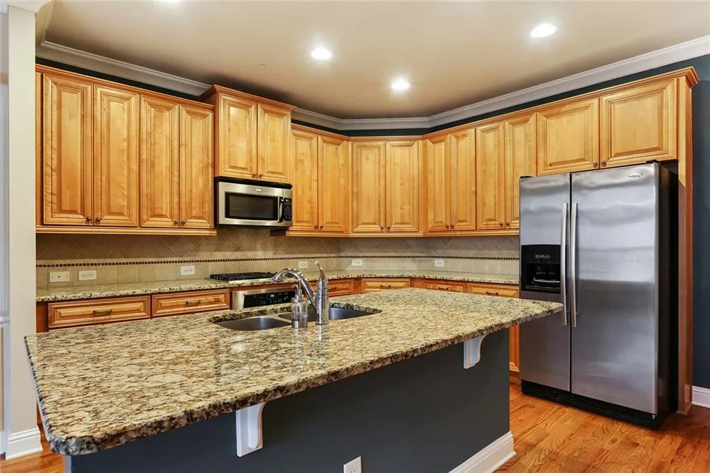 7960 Highland Bluff Unit 352, Atlanta, Georgia 30328, 3 Bedrooms Bedrooms, ,3 BathroomsBathrooms,Residential,Sold,7960 Highland Bluff Unit 352,5844942