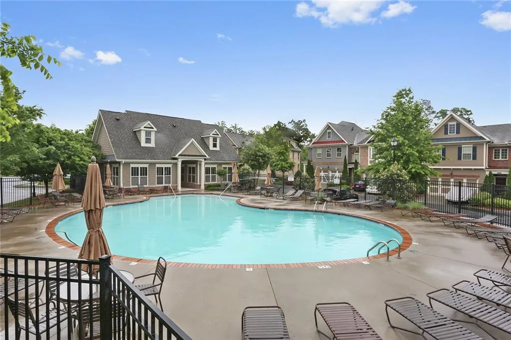 7960 Highland Bluff Unit 352, Atlanta, Georgia 30328, 3 Bedrooms Bedrooms, ,3 BathroomsBathrooms,Residential,Sold,7960 Highland Bluff Unit 352,5844942