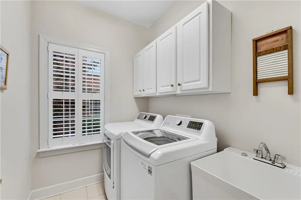 2031 Wrights Mill Circle Ne, Atlanta, Georgia 30324, 4 Bedrooms Bedrooms, 0 ,3 BathroomsBathrooms,Residential,For Sale,2031 Wrights Mill Circle Ne,7695772