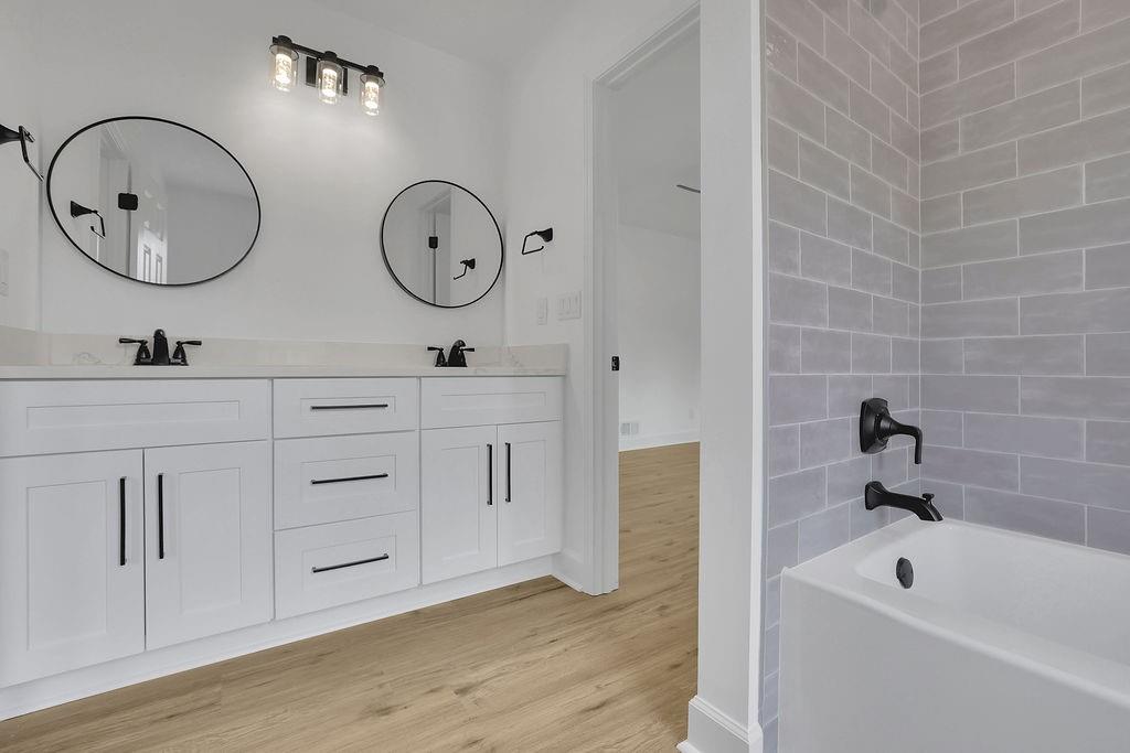 295 DUNWOODY CREEK Circle, Sandy Springs, Georgia 30350, 4 Bedrooms Bedrooms, ,3 BathroomsBathrooms,Residential,Sold,295 DUNWOODY CREEK Circle,7306062