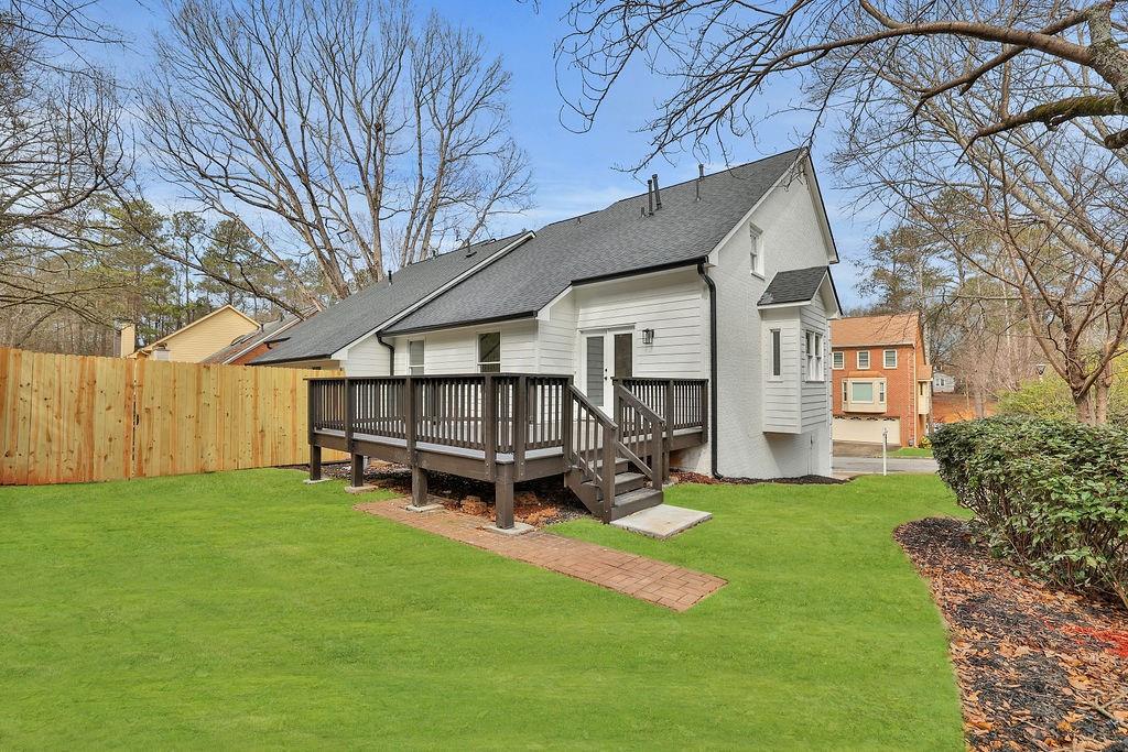 295 DUNWOODY CREEK Circle, Sandy Springs, Georgia 30350, 4 Bedrooms Bedrooms, ,3 BathroomsBathrooms,Residential,Sold,295 DUNWOODY CREEK Circle,7306062