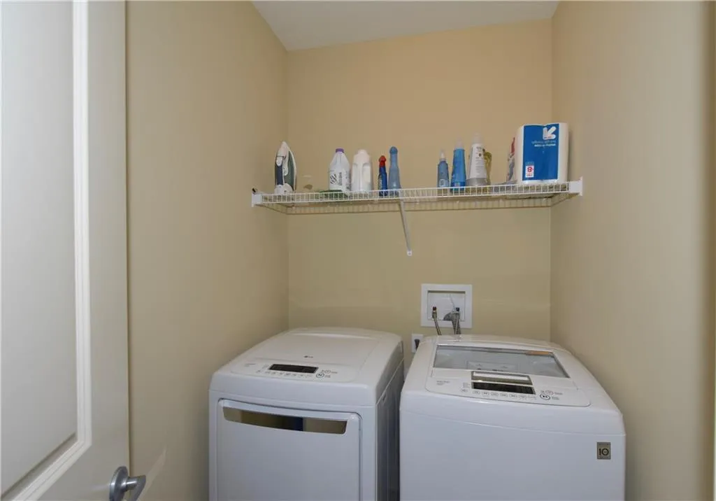 200 River Vista Drive Unit 725, Atlanta, Georgia 30339, 2 Bedrooms Bedrooms, ,2 BathroomsBathrooms,Residential,Sold,200 River Vista Drive Unit 725,5624252 200 River Vista Drive Unit 725, Atlanta, Georgia 30339, 2 Bedrooms Bedrooms, ,2 BathroomsBathrooms,Residential,Sold,200 River Vista Drive Unit 725,5624252