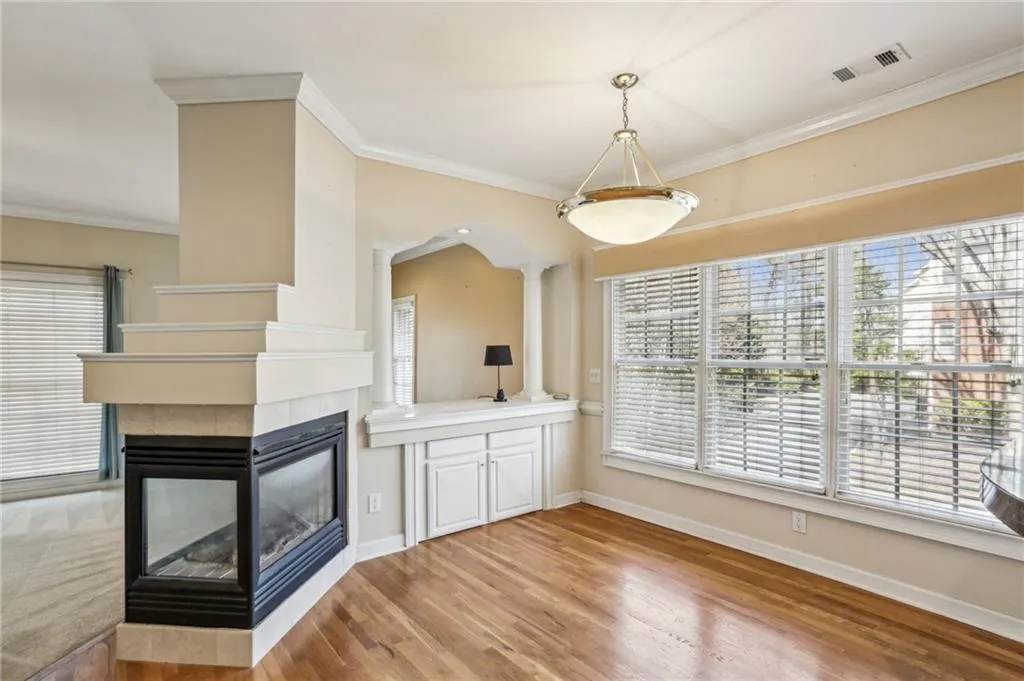 8620 Hope Mews Court, Sandy Springs, Georgia 30350, 2 Bedrooms Bedrooms, ,2 BathroomsBathrooms,Residential,Sold,8620 Hope Mews Court,7540012