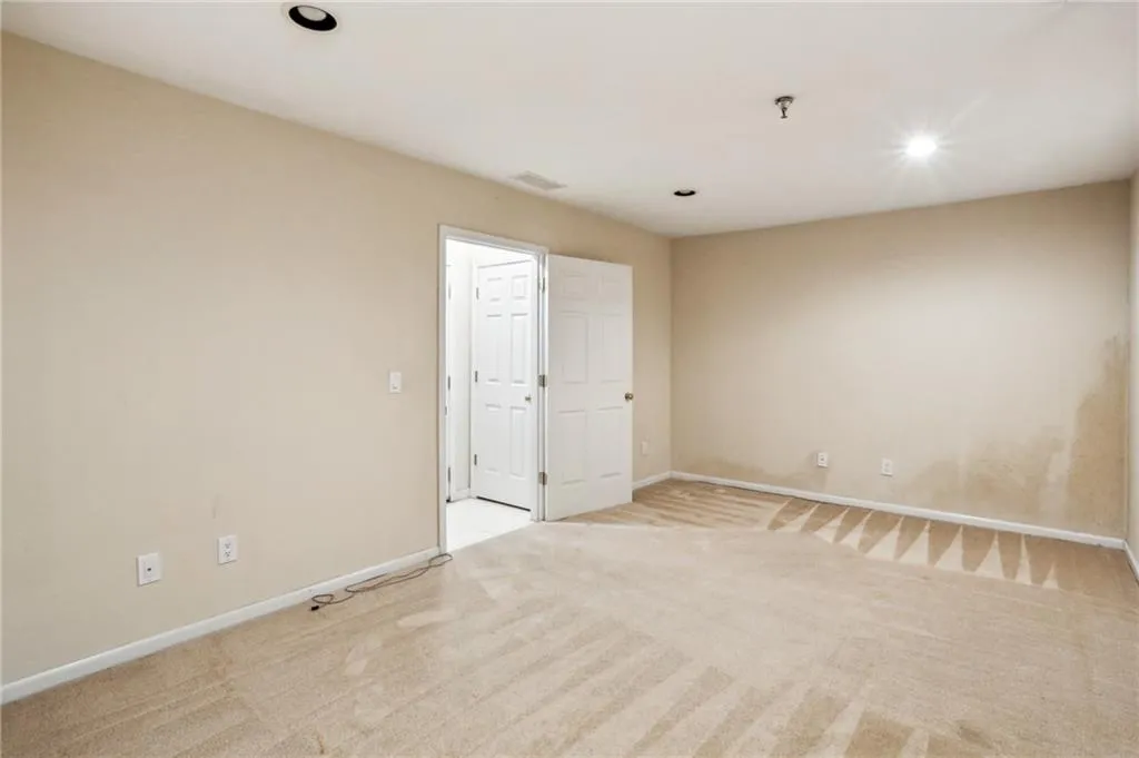 8620 Hope Mews Court, Sandy Springs, Georgia 30350, 2 Bedrooms Bedrooms, ,2 BathroomsBathrooms,Residential,Sold,8620 Hope Mews Court,7540012