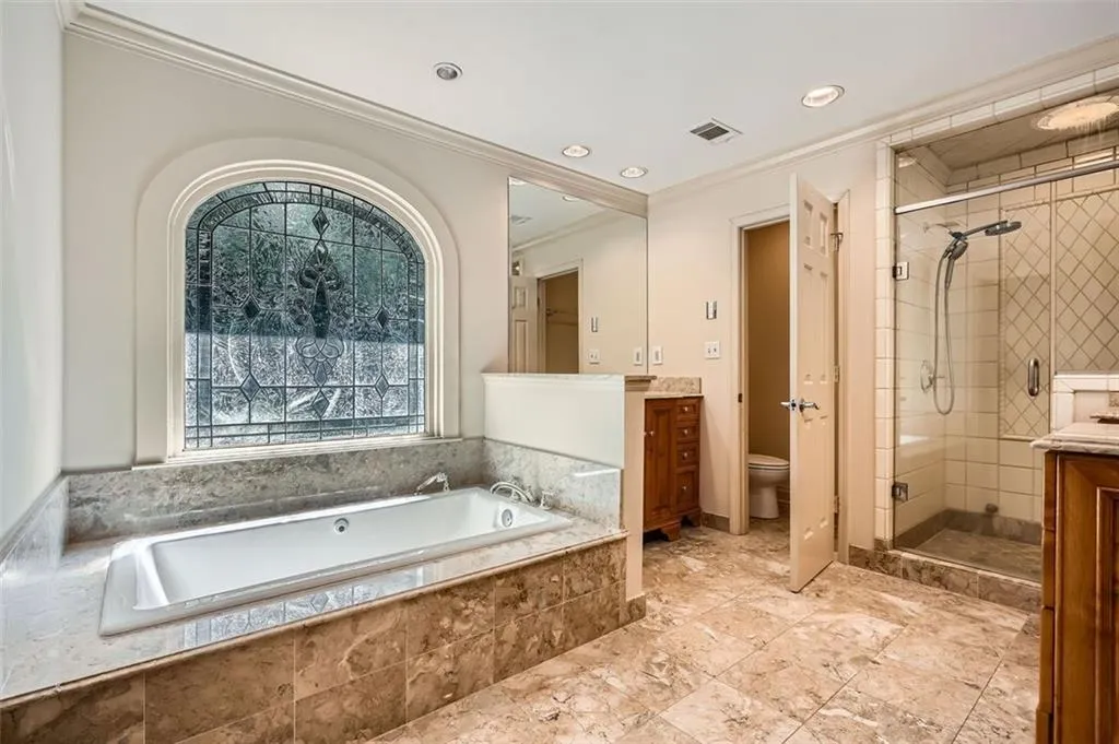 5475 E Idlewood Lane, Sandy Springs, Georgia 30327, 3 Bedrooms Bedrooms, ,3 BathroomsBathrooms,Residential,For Sale,5475 E Idlewood Lane,7606297