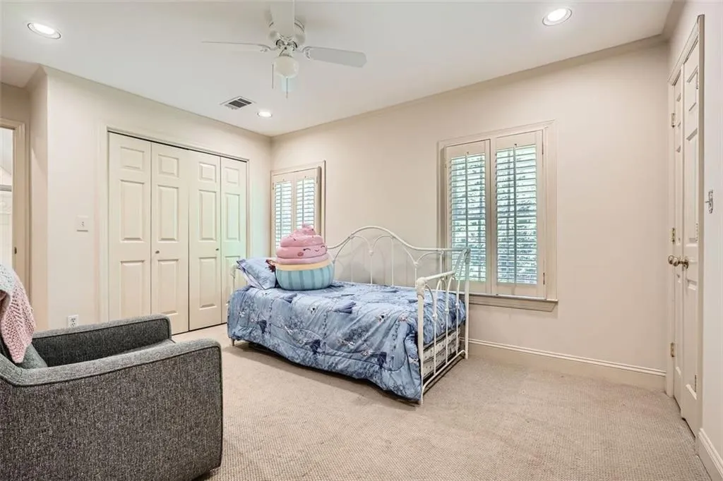 5475 E Idlewood Lane, Sandy Springs, Georgia 30327, 3 Bedrooms Bedrooms, ,3 BathroomsBathrooms,Residential,For Sale,5475 E Idlewood Lane,7606297