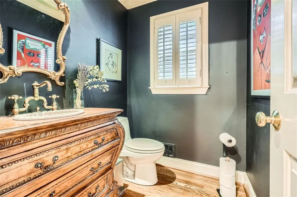 5475 E Idlewood Lane, Sandy Springs, Georgia 30327, 3 Bedrooms Bedrooms, ,3 BathroomsBathrooms,Residential,For Sale,5475 E Idlewood Lane,7606297